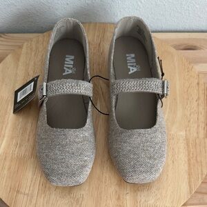 Mia Girl Flannel Womens Square Closed Toe Mary Jane Shoes 6.5M